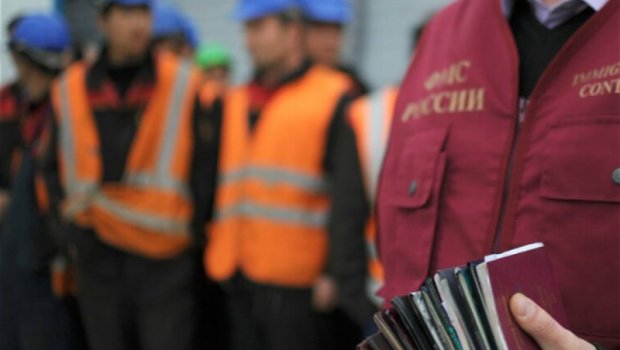 Rusiya 120 min azərbaycanlı da daxil olmaqla miqrantların ölkəni tərk etməsini tələb edir