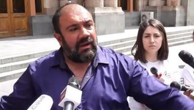 İtkin düşən erməni hərbçinin atası: Əgər oğlumu geri qaytarmasalar, onların ailələrini məhv edəcəm