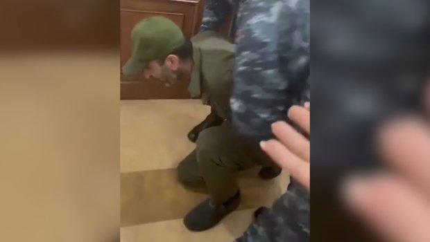 Azərbaycan ərazisində qalan evini yandıran erməninin FƏRYADI - VİDEO