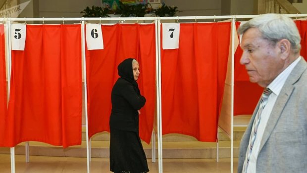 Milli Məclis-MSK və REAL partiyası - XAHİŞLƏ TƏKLİF ÜZ-ÜZƏ... - FOTO