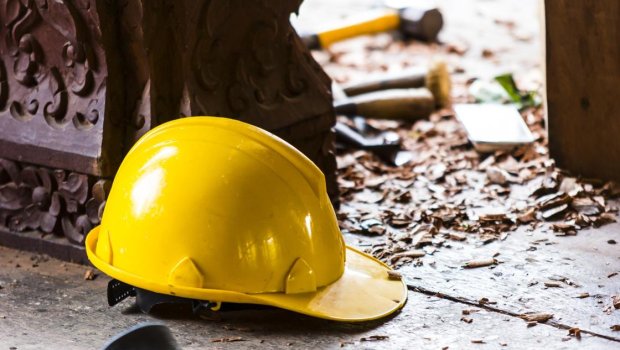 Bakıda 24 yaşlı gənc hündür mərtəbəli binadan yıxılaraq öldü