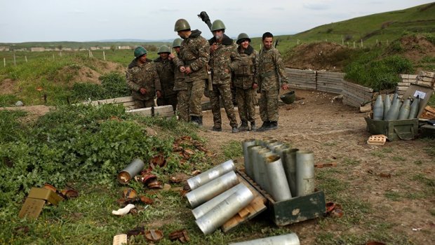 Paşinyan göstəriş verdi - Zəngəzurda hərbçilərin silahları yığılır - VİDEO