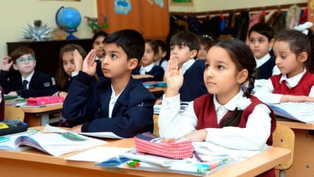 Ekspertlərdən deputatlara sərt sözlər: “Onlar indi də məktəbləri zəhərləmək istəyirlər” 