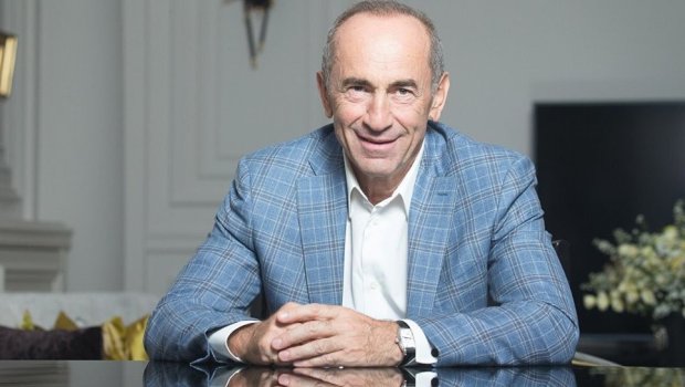 Robert Köçəryandan sərsəm açıqlama: “Şuşa və Hadrut məsələsini danışıqlar yolu ilə həll edə bilərik”