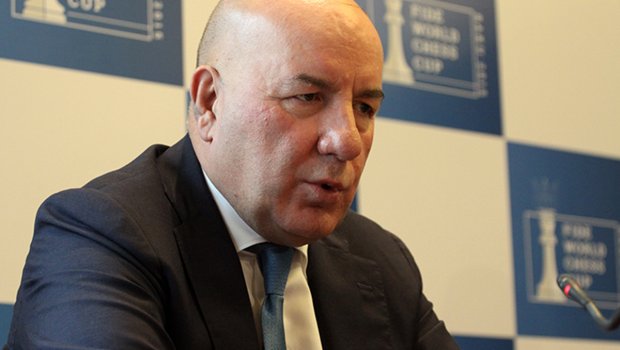 Elmar Rüstəmovdan dollar qənaəti AÇIQLAMASI