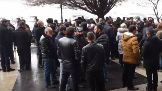 “Zəngilanda kredit götürüb 2 ev tikdim, o da türklərə qaldı” – Ermənilərin İrəvanda növbəti AKSİYASI