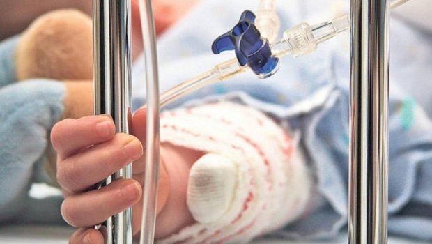 Bakıda 10 yaşlı qaraçı uşağı avtomobil vurdu