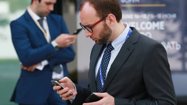 Kişilərin sevdiyi bu aksesuar boğaz xərçəngi yaradır - ARAŞDIRMA