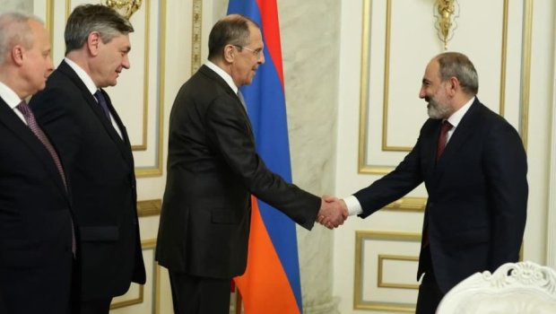 Sergey Lavrov İrəvanda Paşinyanla görüşdü 