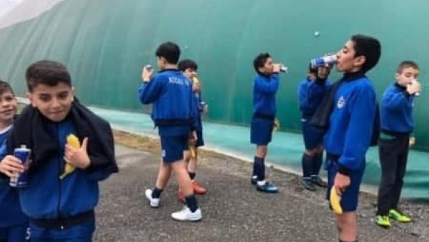 Azərbaycanın futbol klubunda ŞOK Hadisə - Uşaqlara qadağan edilən içkilər verilir 