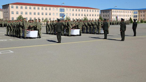 Naxçıvanda gənc əsgərlər and içib - VİDEO