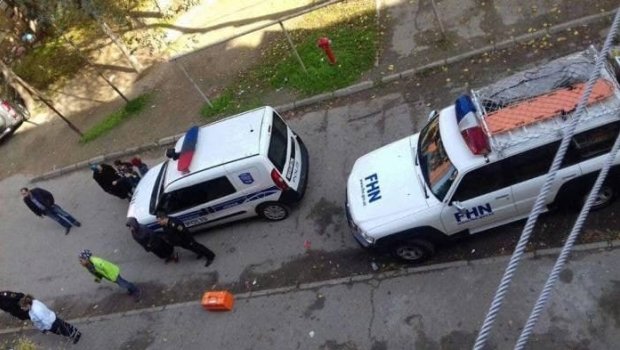 Bağlı qapı arxasında halsız vəziyyətdə qalan şəxslər xilas edildi