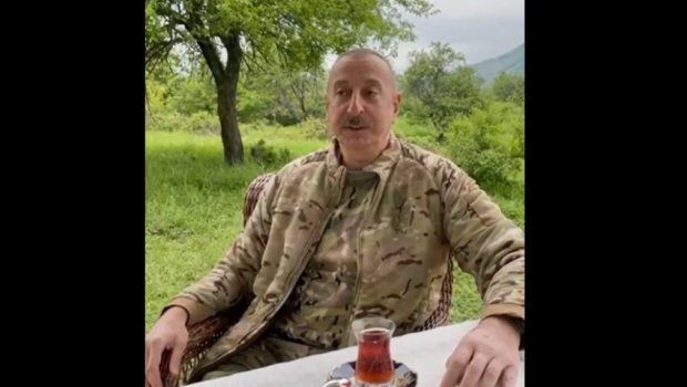 İlham Əliyev: “Xocavənddə təbiətin qoynunda armudu stəkanda çay içirik”