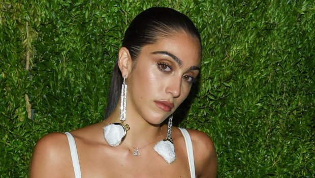 Madonnanın qızı bunu da etdi - FOTO