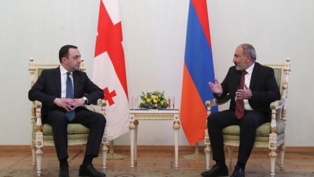 Gürcüstan Baş naziri İrəvanda Paşinyanla görüşdü