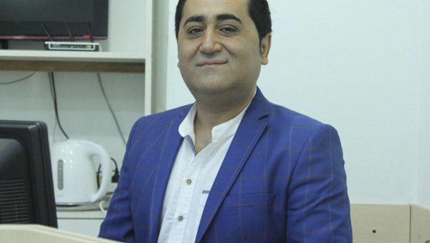 “Saçımı rəngləyirəm də, kiminsə cibinə girmirəm ki?!” - KOMPLEKSSİZ ELGİZ