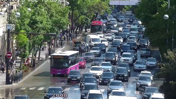Yollarda sıxlıq var - avtobuslar gecikir