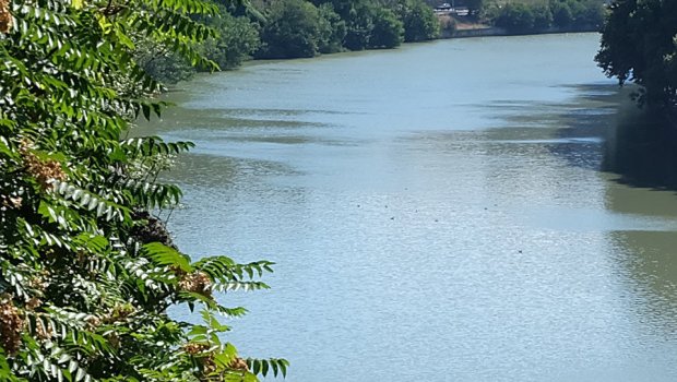 Qubada faciə: İki qardaş qayadan çaya yıxıldılar