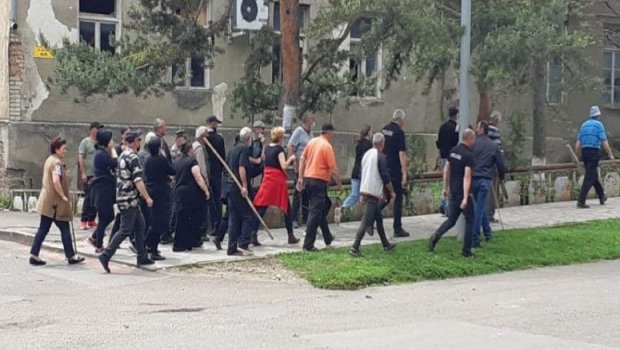 Gürcüstanda azərbaycanlıların yumşaq deportasiyası – Qabil Hüseynli: “Bunun başqa adı yoxdur” 