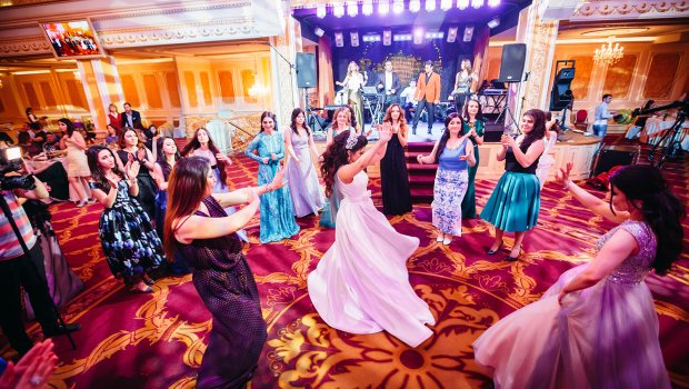 TOYLAR gəlir – İyunun 1-dən maska qadağası da götürülə bilər