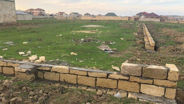 Ərini yandırıb, həyətdə basdırdı - Neftçalada dəhşətli QƏTL