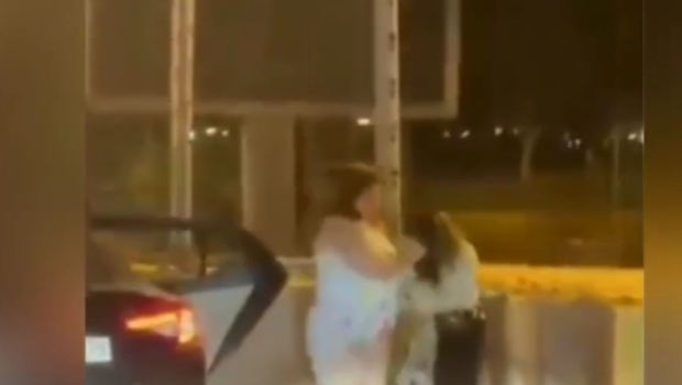 Bakıda iki qadın ƏLBƏYAXA OLDU – VİDEO