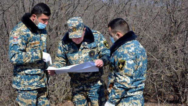 Ermənilər Qarabağda yenə leşlərini axtarır