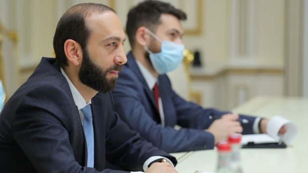 Mirzoyan: “Ermənistan yenə Rusiyaya ümid edir” – Moskva göz yaşlarına inanmır