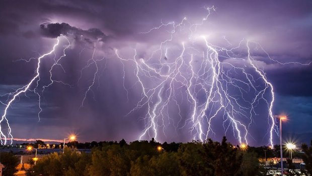 İldırım təhlükəsi ilə bağlı əhaliyə müraciət edildi