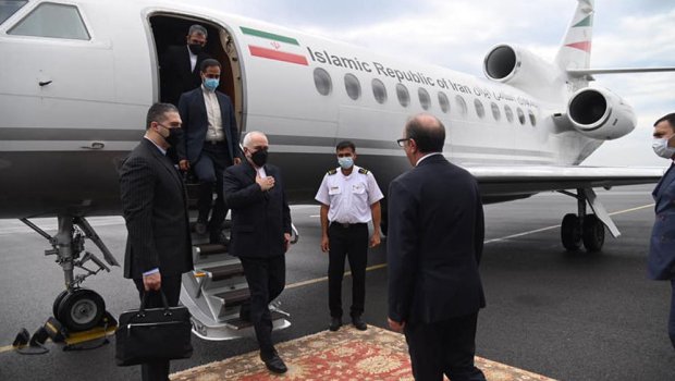 İran xarici işlər naziri Ermənistana gəldi - FOTO