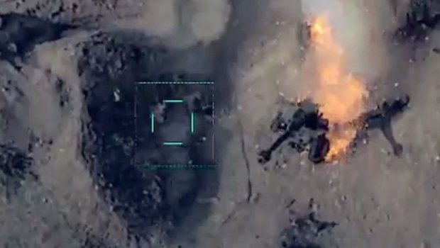 Vətən müharibəsində düşmənin artilleriya qurğularının məhv edilmə anı - VİDEO