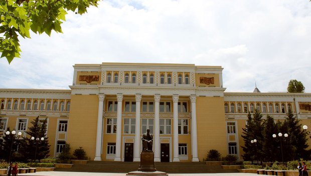 Prezidentdən Bakı Musiqi Akademiyası ilə bağlı SƏRƏNCAM