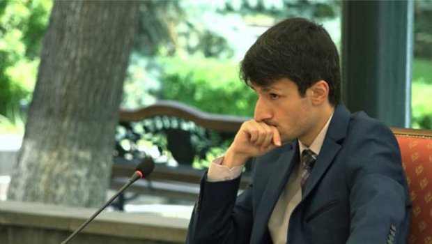 “6 əsgərimizin gecə əsir götürülməsinin günahı Paşinyandadır” – Erməni politoloq