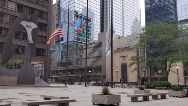 ABŞ-ın Çikaqo şəhərində Azərbaycan bayrağı ucaldılıb