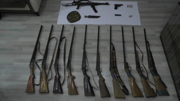 Şəmkirdə polis əməliyyat keçirdi - Silahlı şəxslər saxlanıldı - FOTO