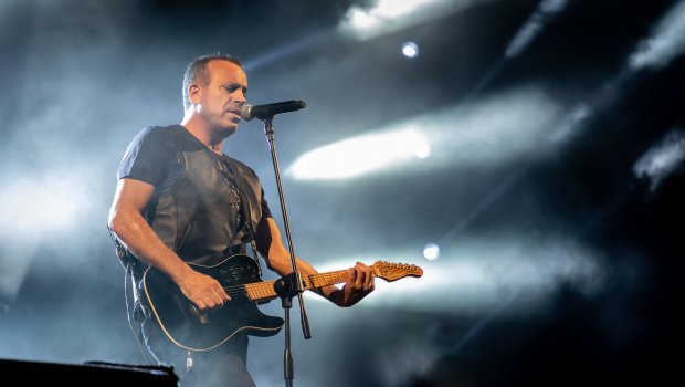Haluk Levent işsiz qalan musiqiçilərə belə dəstək oldu - FOTO