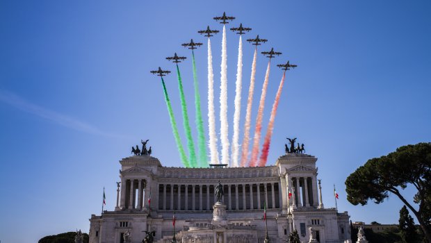 İtaliya Respublika Gününü paradsız qeyd etdi – VİDEO