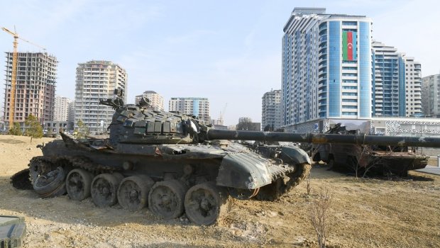 Hərbi Qənimətlər Parkı kimin gözünü deşir? – Elşad Mirbəşiroğludan PƏRDƏARXASI MƏQAMLAR