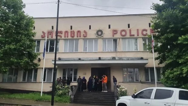 15 yaşlı qızı qaçırdılar - POLİS TAPA BİLMİR 