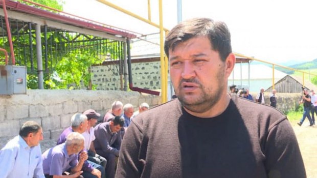 Rus polisinin öldürdüyü gəncin atası danışdı: “Qorxutmaq istəyirsənsə, ayağından at”