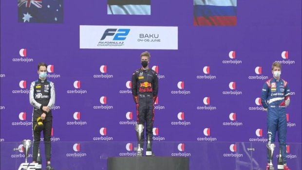 “Formula-2”-nin qalibləri mükafatlandırıldı