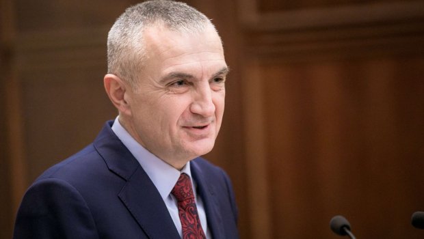 Albaniya prezidenti vəzifəsindən kənarlaşdırıldı - SƏBƏB