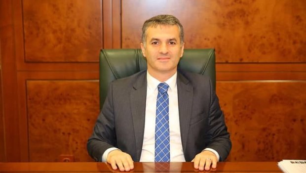 Yeniyetmə bələdiyyə sədrini güllələdi - ANBAAN VİDEO 