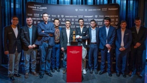 Şahmatçılarımız “Grand Chess Tour” turnirində məğlubiyyətsiz irəliləyirlər