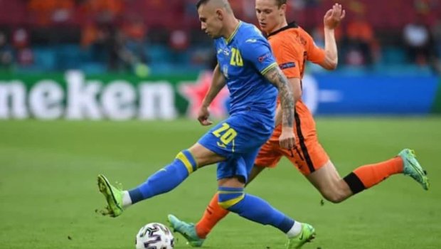 Niderland-Ukrayna matçı başladı