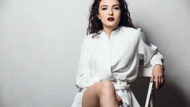 Dilarə Kazımovadan Ceki Çan POZASI – FOTOFAKT