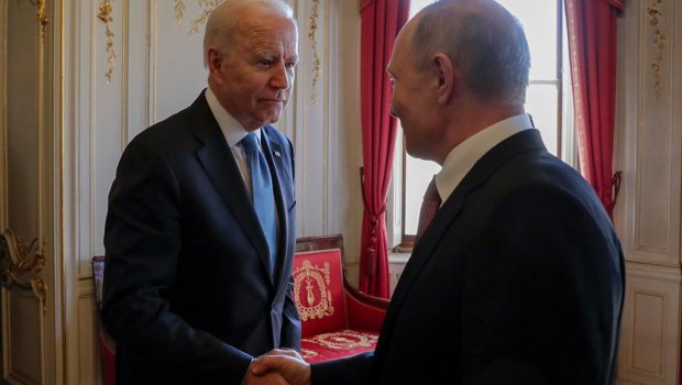 Bayden və Putin bir-birinə hədiyyə bağışladı