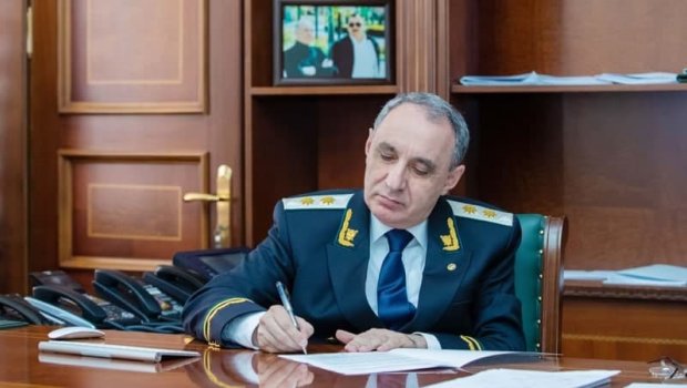 Kamran Əliyev özünə yeni köməkçi təyin etdi