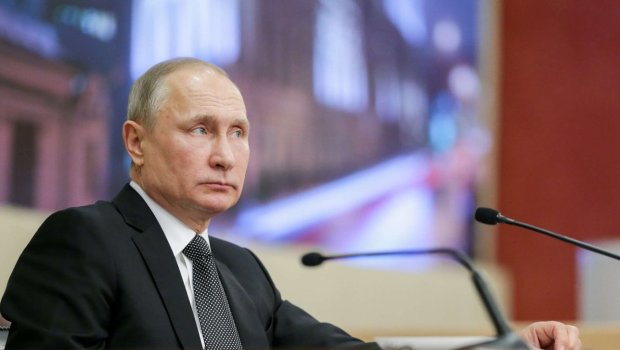 Putin vəfat edən televiziya rəhbərinin ailəsinə başsağlığı verdi