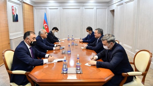 Əli Əsədov Qazaxıstan baş nazirinin müavini ilə görüşdü